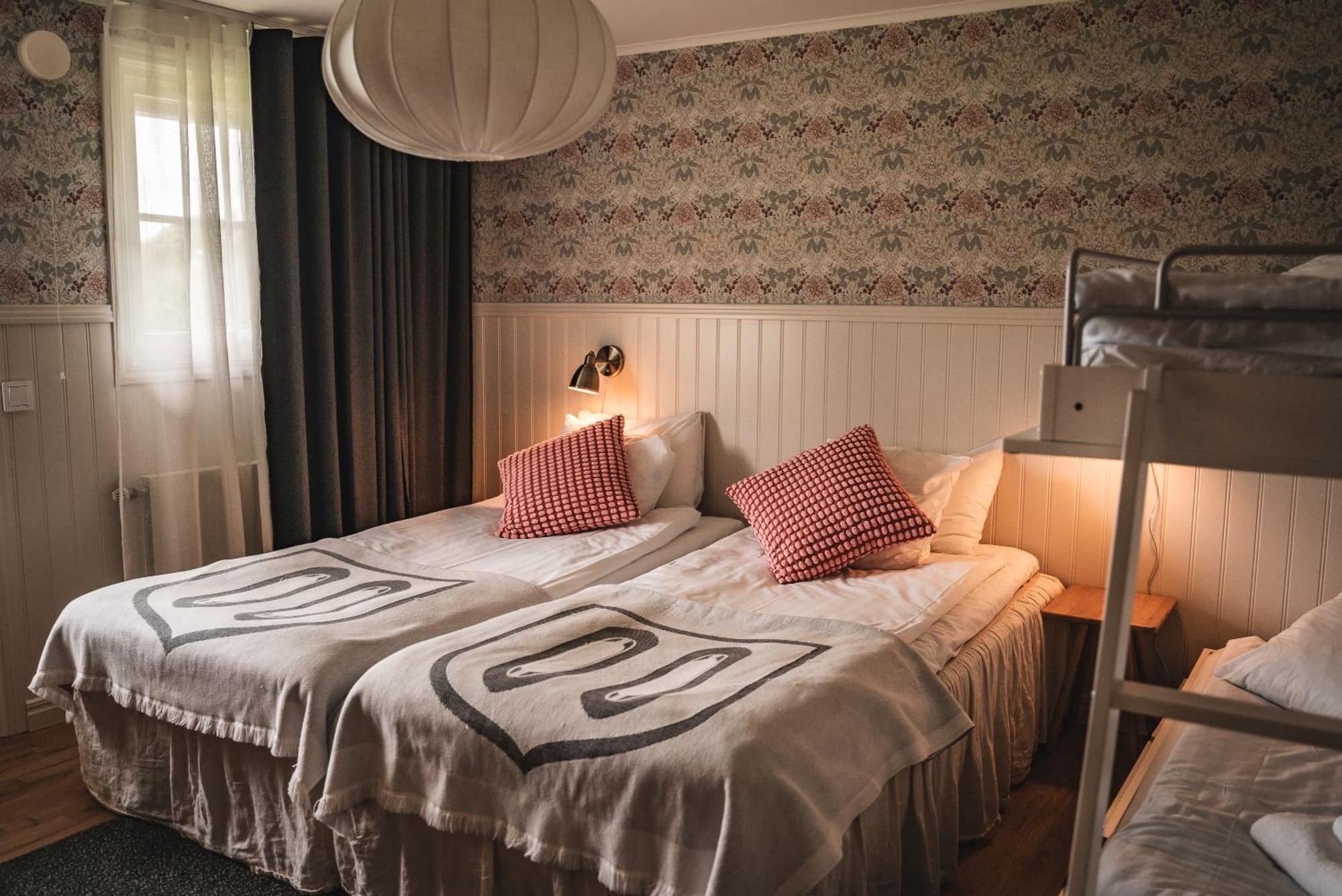 Tva Skyttlar Hotel Orby ภายนอก รูปภาพ